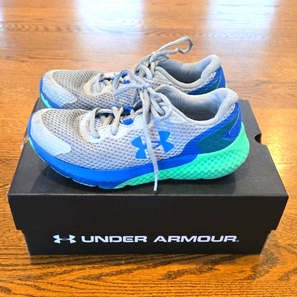 Under Armour Sneakers